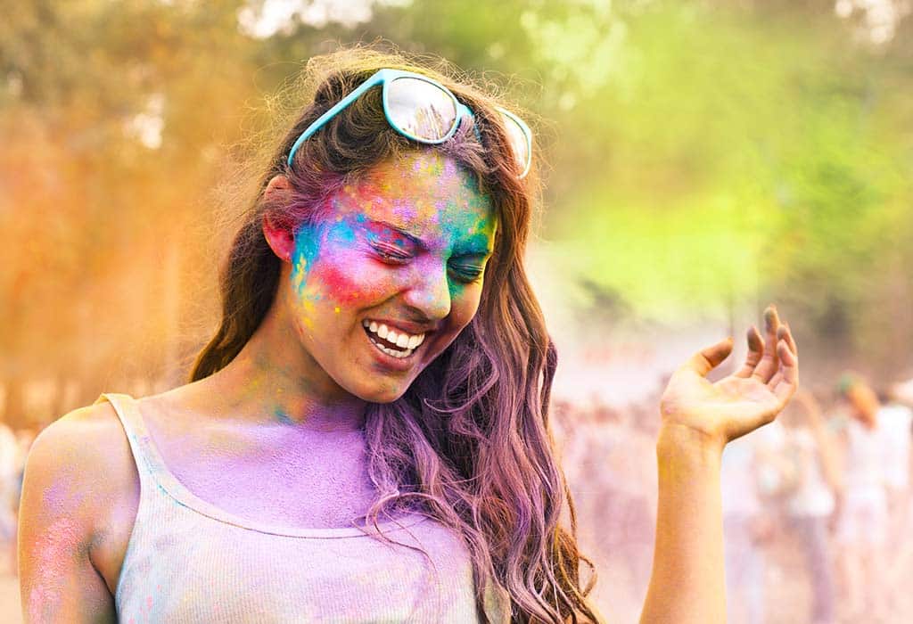 كيفية إزالة ألوان مهرجان الألوان من وجهك والشعر والأظافر - %categories