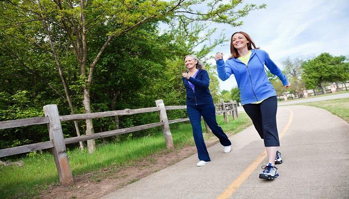 78 134212 walking sport benefits warnings 700x400 - رياضات التمرين الهوائي لتخفيف الوزن - تمارين سهلة لحرق الدهون
