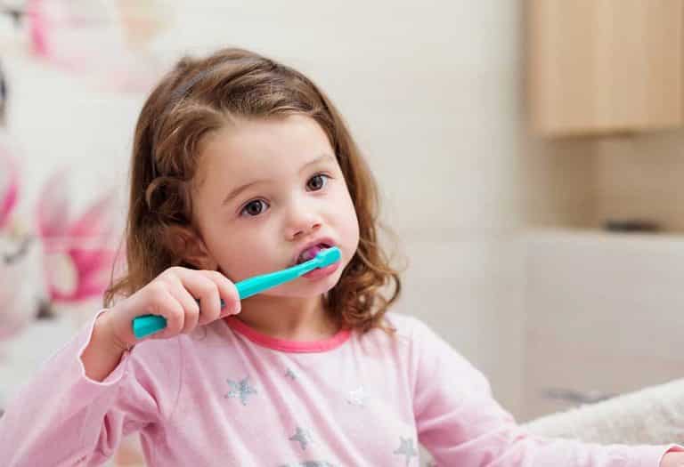 نصائح وحيل عملية لرعاية الطفل الفموية والعناية بالأسنان - %categories