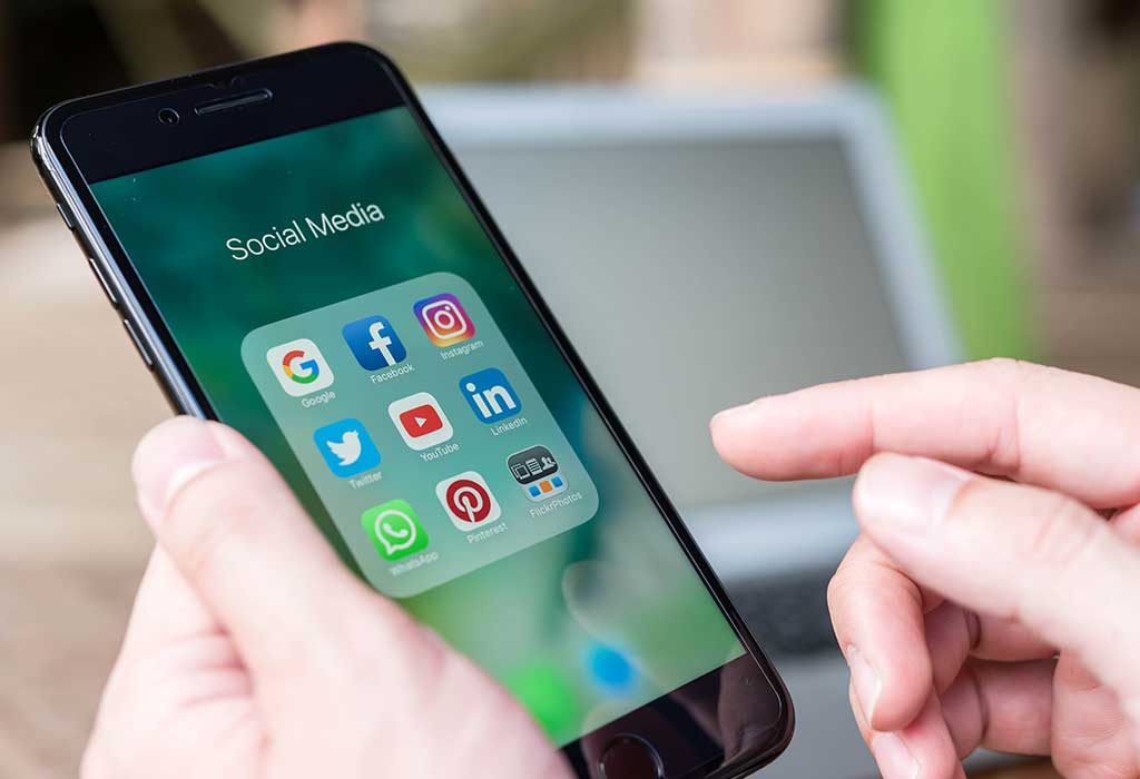 8 طرق لوسائل الإعلام الاجتماعي تدمر علاقتك - %categories