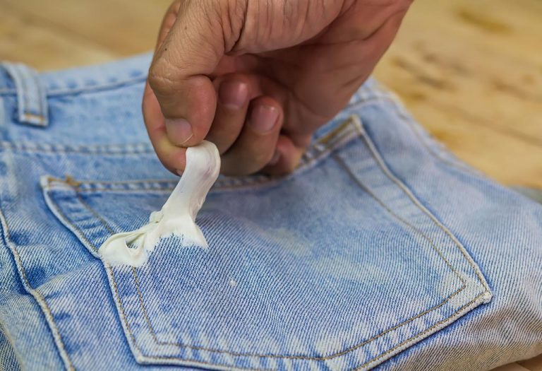 كيفية إزالة العلكة من الملابس - جرب هذه الخدع 10 السهلة - %categories