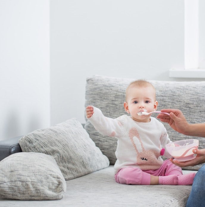 9 علاجات منزلية سهلة وفعالة لآلام المعدة عند الأطفال - %categories