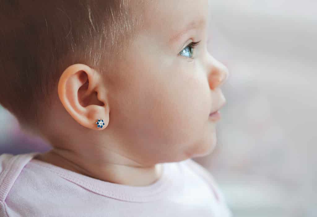 أفضل 10 نصائح منزلية لثقب الأذن للأطفال