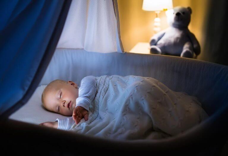 كيف تجعل طفلك ينام بشكل سليم في الشتاء - %categories