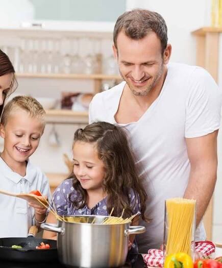 لماذا يعد إشراك الأطفال في المطبخ أمر مهم - %categories