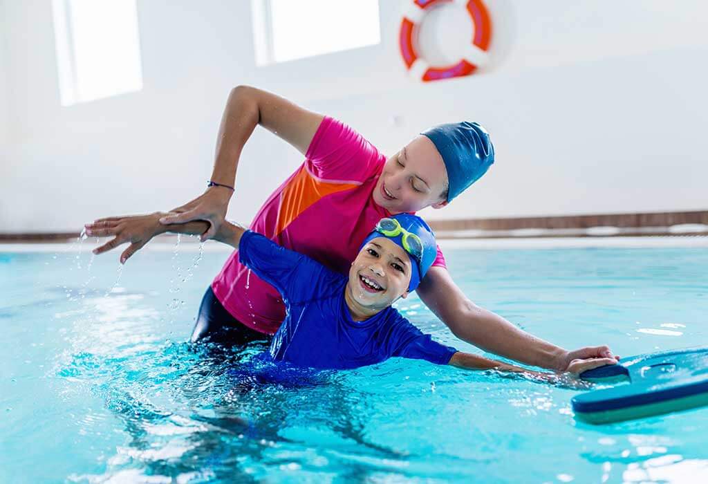 السباحة للأطفال - الفوائد والمخاطر والاحتياطات - %categories