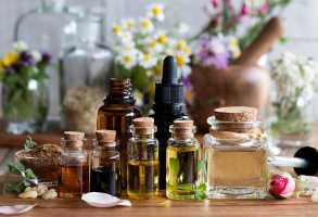 Des huiles essentielles qui débarrassent votre peau des années de vieillissement 684766534 H 7BB68x525 - Des huiles essentielles qui débarrassent votre peau des années de vieillissement