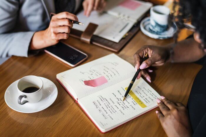 Zoho-Notebook-vs-Apple-Notes_935adec67b324b146ff212ec4c69054f Zoho Notebook مقابل Apple Notes: أي تطبيق تدوين الملاحظات يجب أن تستخدمه