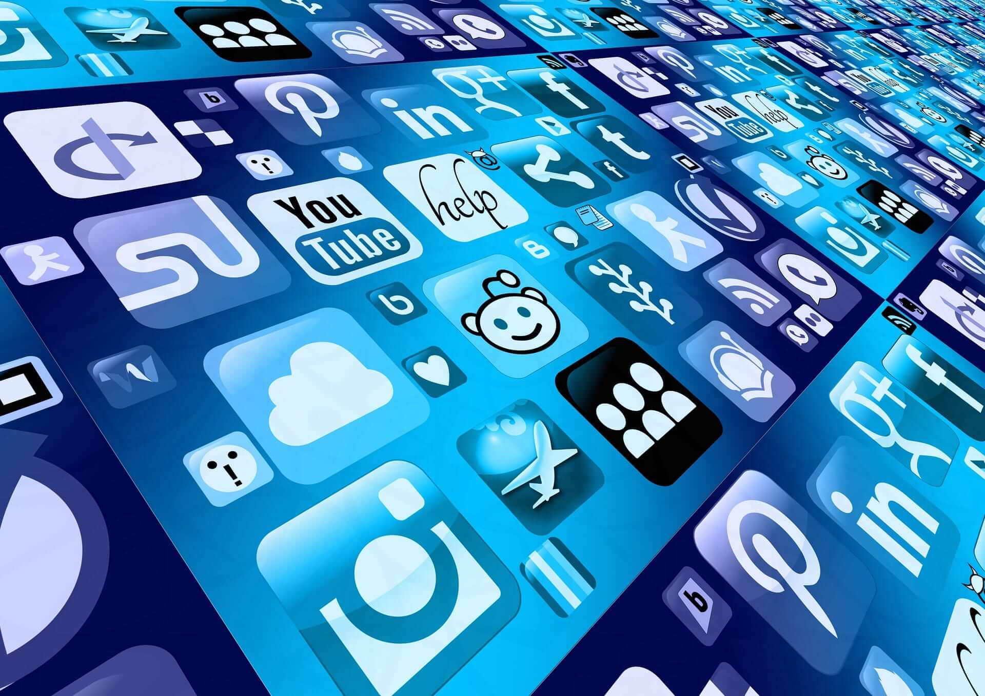 mobile-phone-1087845_1920 وسائل التواصل الاجتماعي: إلى أين نحن ذاهبون ، أين كنا؟