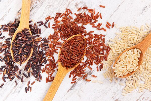 brown rice types - الأرز البني: الفوائد الصحية ومعلومات السلامة وحقائق التغذية