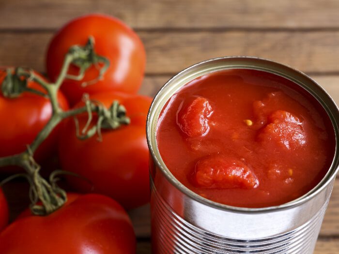 كيف تخطط لأطعمة الطوارئ - organicfacts cannedtomatoes - كيف تخطط لأطعمة الطوارئ