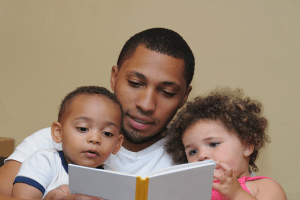 الطفل القراءة5 1 - تعليم الطفل القراءة , طرق بسيطة تساعد بها طفلك