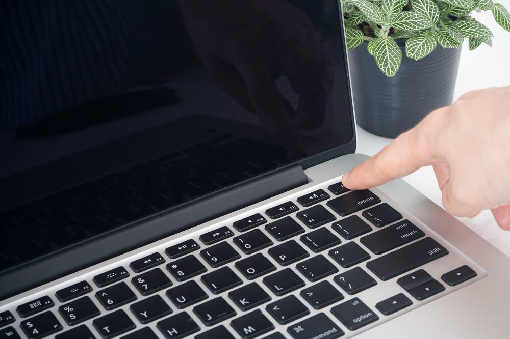 Difference-between-Reboot-and-Restart ما هو الفرق بين إعادة التشغيل وإعادة التعيين؟