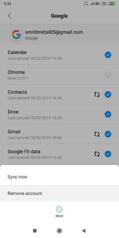 In-the-account-details-tap-on-‘More’-and-then-‘Remove-account’-512x1024-1 إصلاح خطأ التنزيل معلق في متجر Google Play