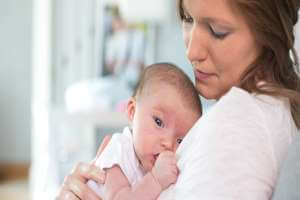 تجشؤ الطفل بعد الرضاعة , حيل ونصائح لفعل ذلك بالطريقة الصحيحة