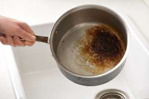 تنظيف القدر المحترق-طرق منزلية فعالة في ازالة الحرق وتلميع الأواني - %categories