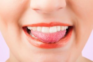 بثور اللسان , اسبابها , نصائح وطرق منزلية فعالة لعلاجها - oral-health اللسان اسبابها نصائح وطرق منزلية فعالة لعلاجها1 1 300x200 - بثور اللسان , اسبابها , نصائح وطرق منزلية فعالة لعلاجها