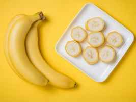 أفضل 10 فواكه وخضروات للأطفال المصابين بالتوحد - organicfacts baاnana 1 - أفضل 10 فواكه وخضروات للأطفال المصابين بالتوحد