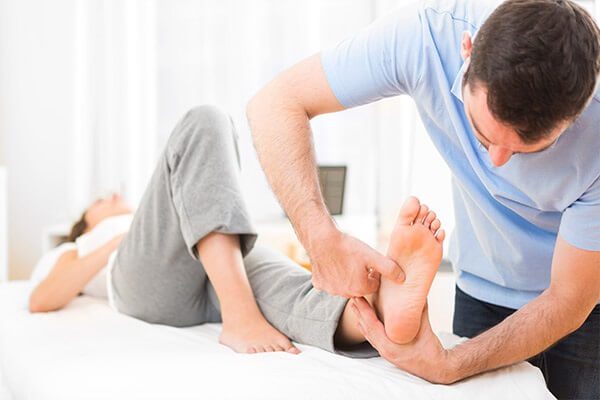 جراحة القدم المسطحة: نصائح التحضير والمخاطر والتعافي - bones-joints flat foot surgery steps are taken during the surgical  - جراحة القدم المسطحة: نصائح التحضير والمخاطر والتعافي