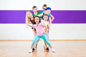 الرقص للأطفال له فوائد عديد , عدة اسباب ستجعلك تعلم اطفالك الرقص