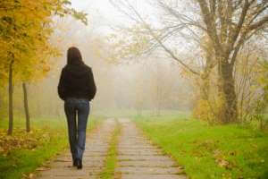 المشي التأملي للتخلص من القلق والتوتر والاكتئاب, ولتقوية الذهن