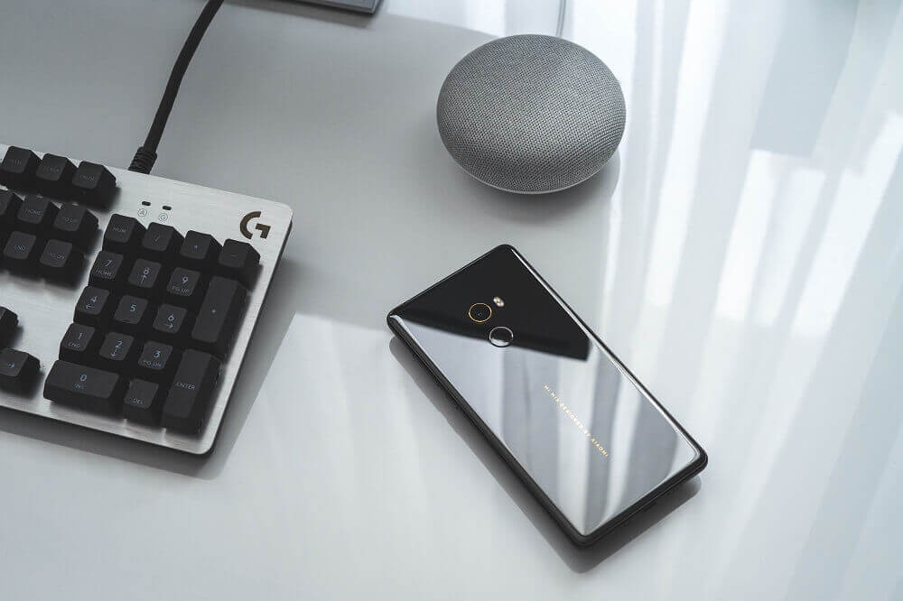 Connect-your-phone-to-an-External-Speaker تحسين جودة وزيادة مستوى الصوت على Android