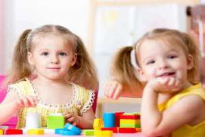 Playschool-1 اللعب التعاوني للطفل , أهمية لتطوير الطفل في مرحلة الطفولة المبكرة