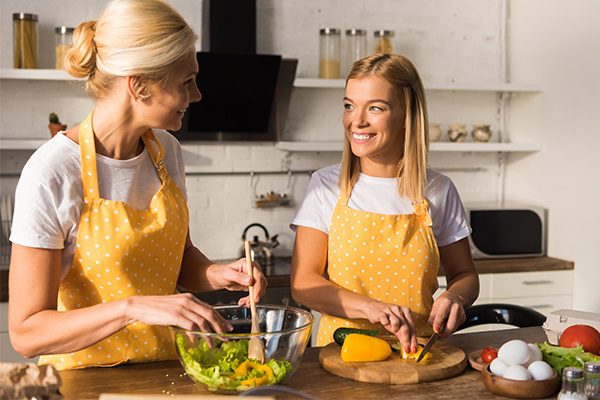 فيتامينات للنساء: مكافحة الشيخوخة والحمل وسنوات المراهقة - womens-health do women need to take multivitamins - فيتامينات للنساء: مكافحة الشيخوخة والحمل وسنوات المراهقة