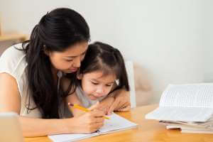 التعلم في المنزل: نصائح أحد الخبراء حول تعليم أطفالك أثناء العزل المنزلي - %categories
