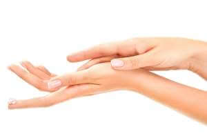 جفاف اليدين , 8 علاجات منزلية للتخلص منه وجعل يديك ناعمة - %categories