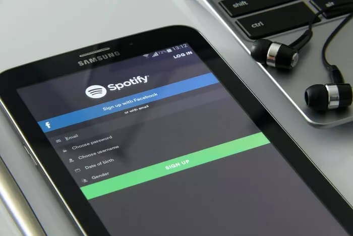 كيفية تغيير صورة غلاف قائمة التشغيل على Spotify على الهاتف المحمول وسطح المكتب والويب - %categories