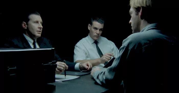 Suspense-Movies-on-Netflix-6_935adec67b324b146ff212ec4c69054f 11 من أفضل أفلام التشويق على Netflix يجب مشاهدتها