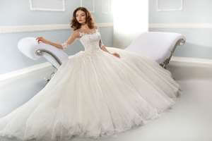 كيفية اختيار نمط فستان الزفاف لنوع جسمك افضل النصائح - home-style Tips for choosing the wedding dress 1 - كيفية اختيار نمط فستان الزفاف لنوع جسمك افضل النصائح
