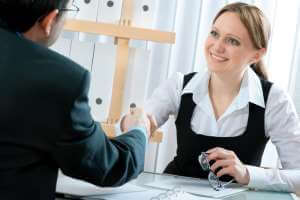 الحصول على وظيفة جيدة بسرعة دون خبرة - 7 نصائح ذهبية - home-style job interview 1 - الحصول على وظيفة جيدة بسرعة دون خبرة - 7 نصائح ذهبية