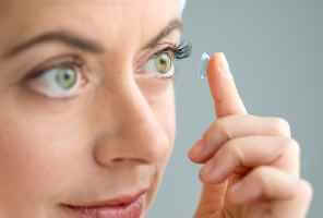 10 erreurs dans l'utilisation des lentilles de contact qui peuvent endommager vos yeux Erreurs avec les lentilles de contact pour ses exploits - 10 erreurs dans l'utilisation des lentilles de contact qui peuvent endommager vos yeux