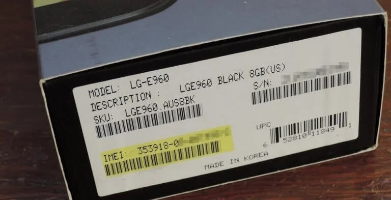 Look-up-for-the-IMEI-number-of-your-device-in-the-packaging-box-of-your-mobile-phone-768x393-1 ابحث عن رقم IMEI بدون هاتف (على iOS و Android)