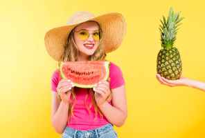 أفضل 10 فواكه للحفاظ على رطوبتك هذا الصيف - organicfacts fruits hydrated summeبr feat - أفضل 10 فواكه للحفاظ على رطوبتك هذا الصيف