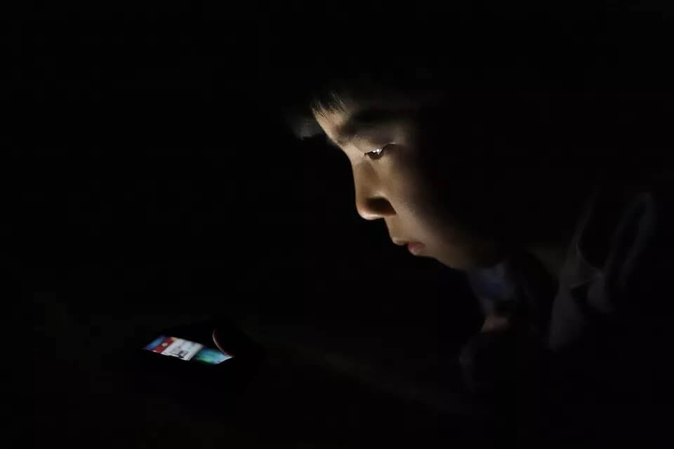iOS-13-Dark-Mode-Tips-and-Tricks-17_4d470f76dc99e18ad75087b1b8410ea9 أفضل 5 نصائح للمظهر الداكن على iOS 13  لـ iPhone