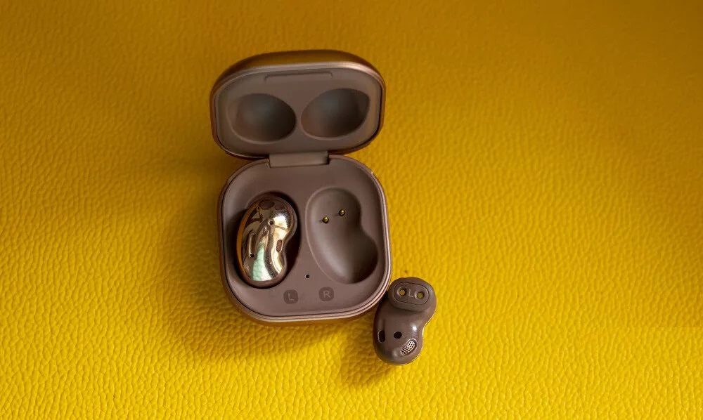 Samsung Galaxy Buds Live مقابل Jabra Elite 75t: ما هي السماعات اللاسلكية التي يجب عليك اختيارها - %categories