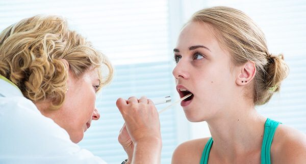sore throat diagnosing - التهاب الحلق: أنواعه وأسبابه وأعراضه وطرق علاجه