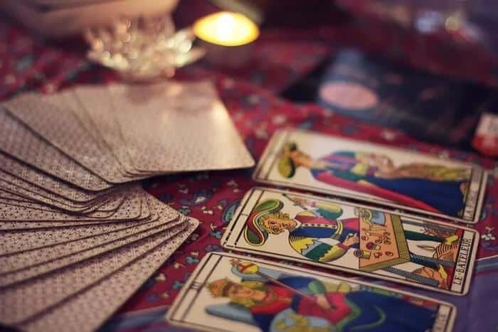 tarot-2414239_1280_935adec67b324b146ff212ec4c69054f Gboard مقابل Samsung Keyboard: هل يجب عليك التبديل إلى Gboard؟