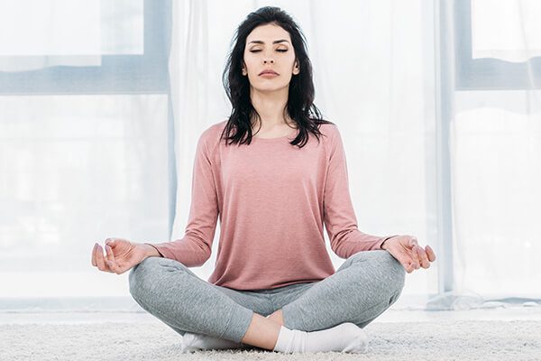 tension headache mindfulness meditation - العلاجات المنزلية لتخفيف صداع التوتر