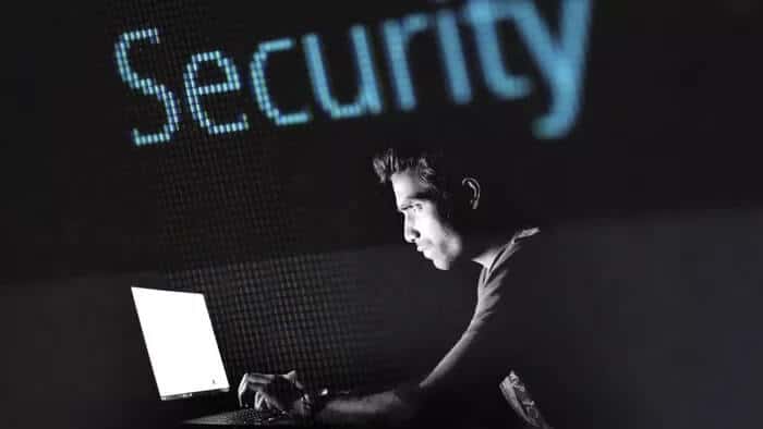 Should-You-Delete-the-Window-10s-Built-in-Admin-Account-and-How-to-Do-It-11_935adec67b324b146ff212ec4c69054f لماذا يجب عليك حذف حساب المسؤول المدمج في Window 10 وكيفية القيام بذلك