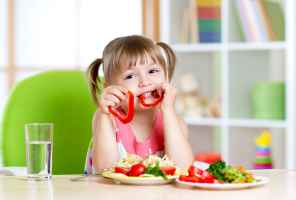 خطط وجبات نباتية صحية للأطفال - organicfacts vegetarian mealبس plans for children feat - خطط وجبات نباتية صحية للأطفال