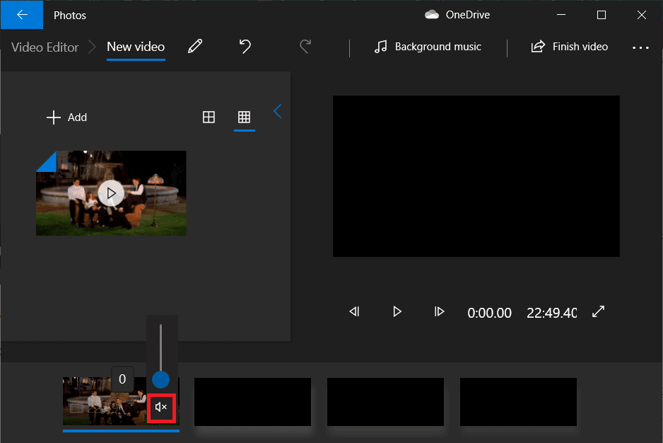Click-on-the-volume-icon-in-the-Storyboard-and-lower-it-down-to-zero. 3 طرق لإزالة الصوت من الفيديو في نظام التشغيل Windows 10