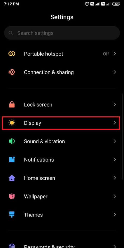 Locate-and-open-the-Display-section.-512x1024-1 كيفية تغيير نوع الخط على هاتف Android الخاص بك