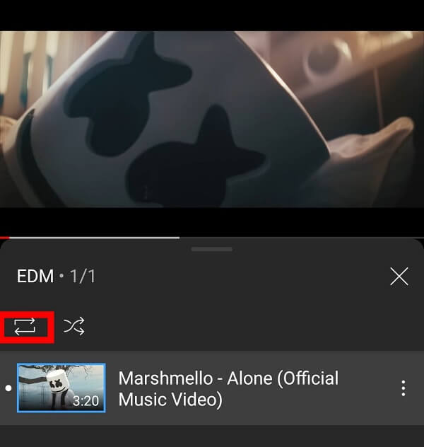 Play-the-video-and-tap-on-the-Repeat-icon-below-the-video كيفية وضع فيديو يوتيوب YouTube على التكرار على سطح المكتب أو الهاتف المحمول