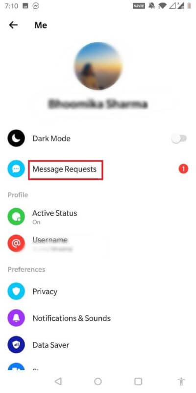 Then-tap-on-your-profile-picture-and-select-message-requests.-512x1024-1 كيفية تجاهل وإلغاء تجاهل الرسائل على Messenger