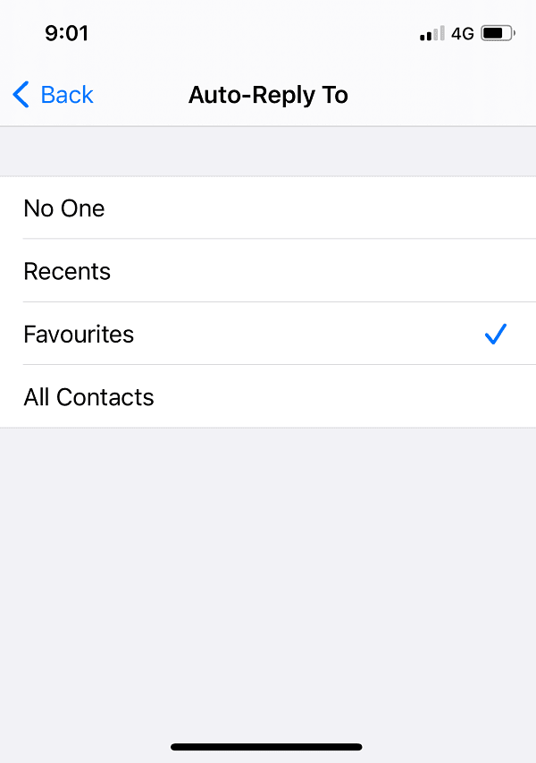 You-have-the-options-such-as-Favorites-recent-no-one-and-everyone كيفية الرد التلقائي على الرسائل النصية على iPhone