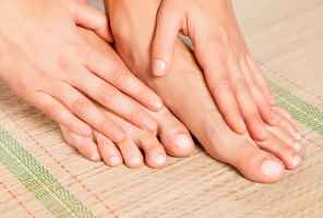 كيفية تفتيح لون اليدين والقدمين - skin-beauty dark hands لابand feet feat - كيفية تفتيح لون اليدين والقدمين
